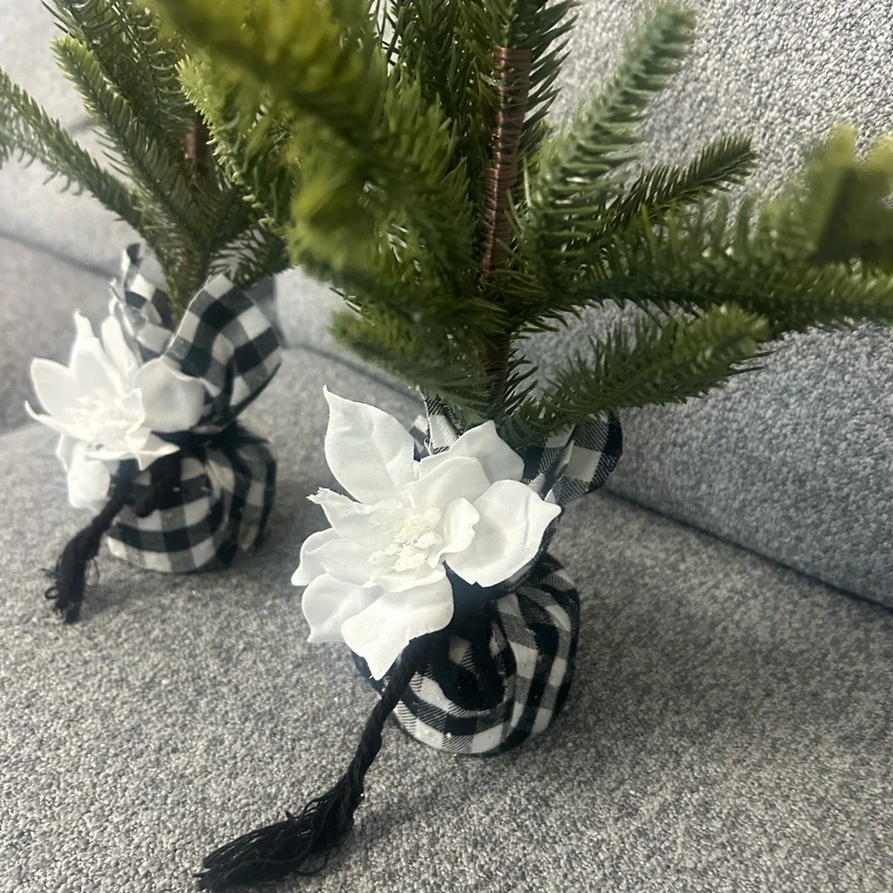 Artificial Pine Tree Set with Black and White Base
